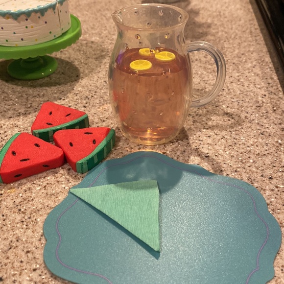 AMERICAN GIRL Chrissa Party Table Trends - Accessories - Retired - Picture 3 of 4